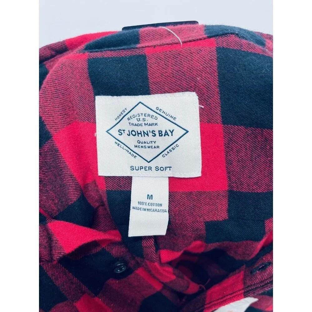 Christmas St. John's Bay Men's Red Black Long Sleeve Flannel Shirt Size M New